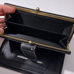 Tong Guang Black Leather Card Holder Used / Pre-Owned